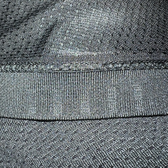 Lululemon Metal Vent Tech Short Sleeve V Neck - Picture 7 of 11